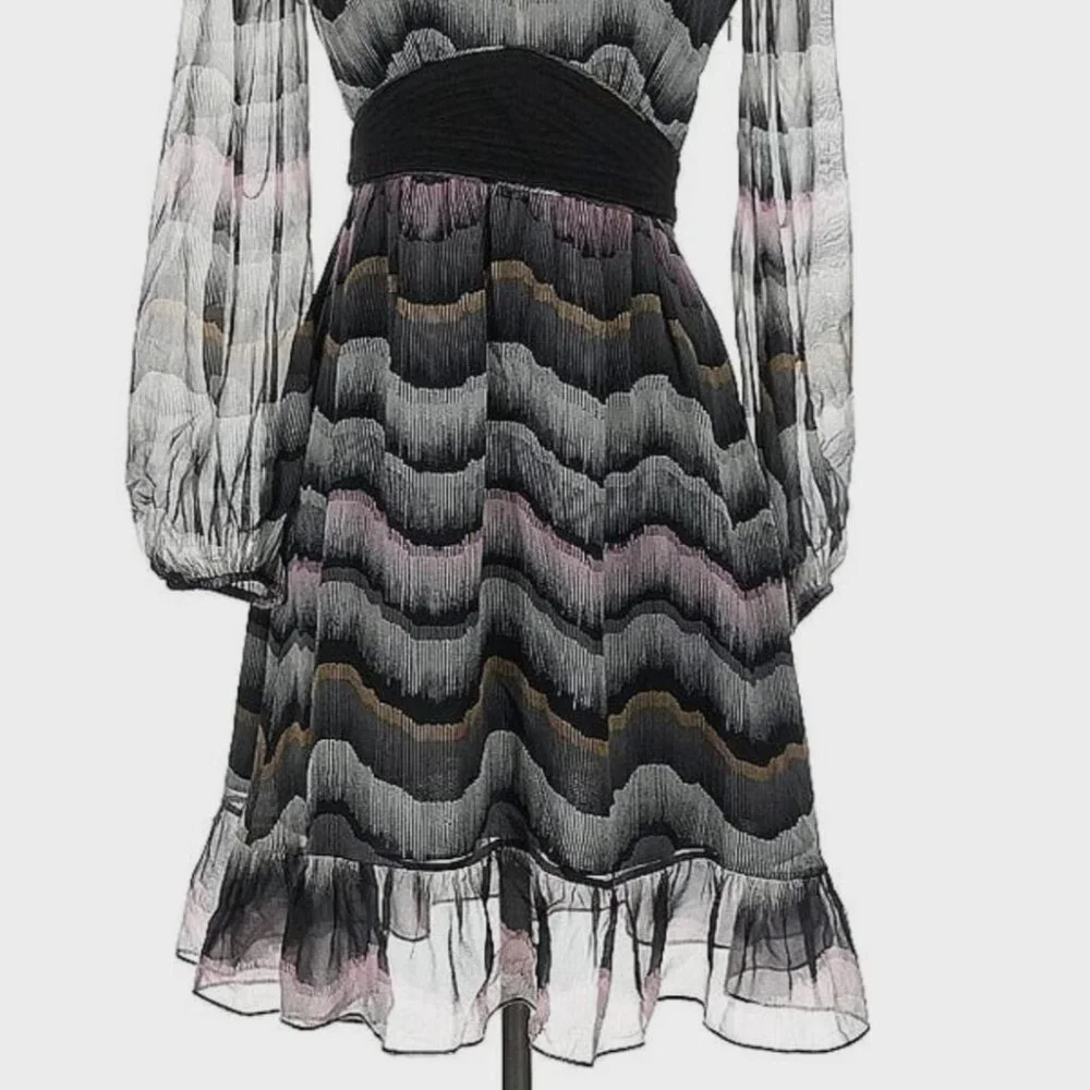Diane von Furstenberg Dress Size 2 - Picture 2 of 7